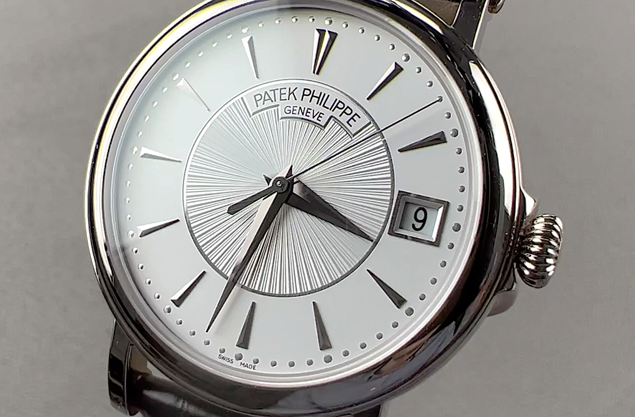 Patek Philippe Calatrava 5153G-010