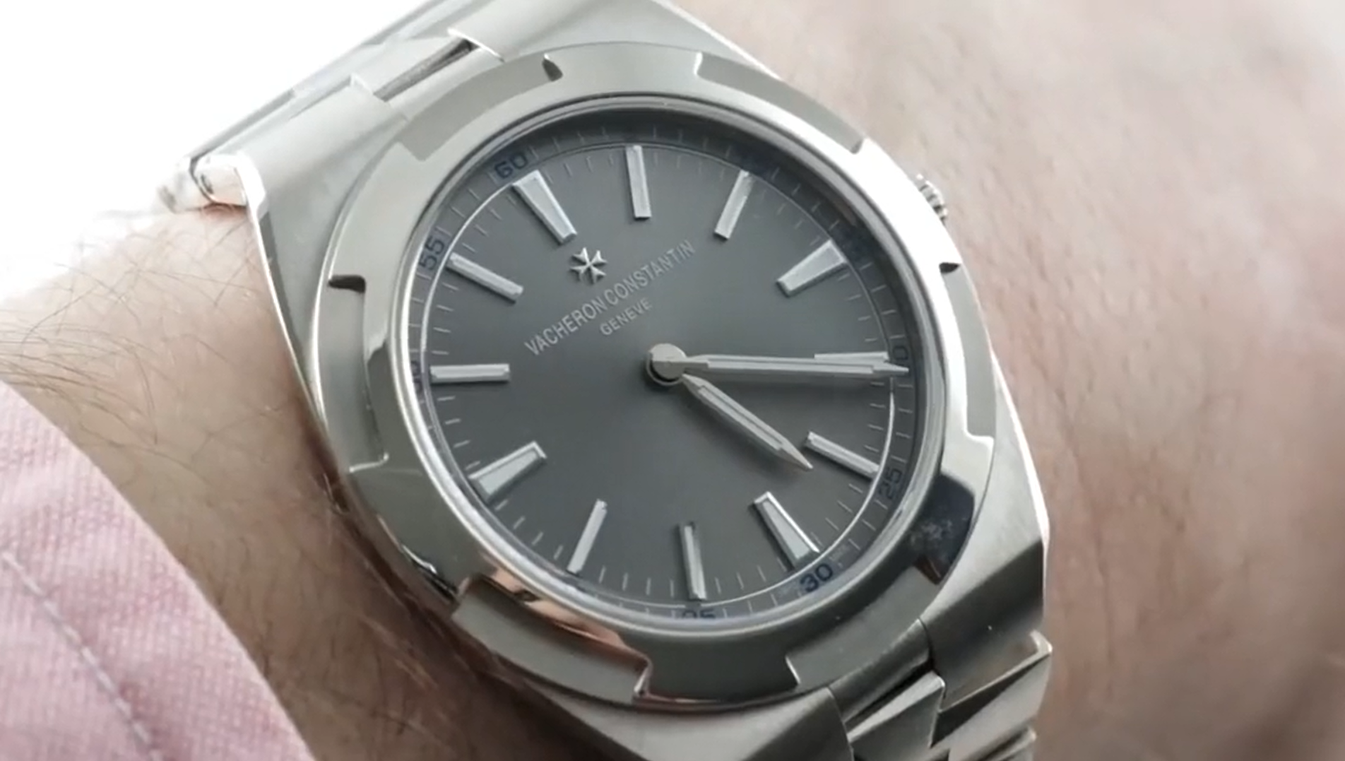 Vacheron Constantin Overseas Ultra Thin Boutique Exclusive (2000V/120G-B122)
