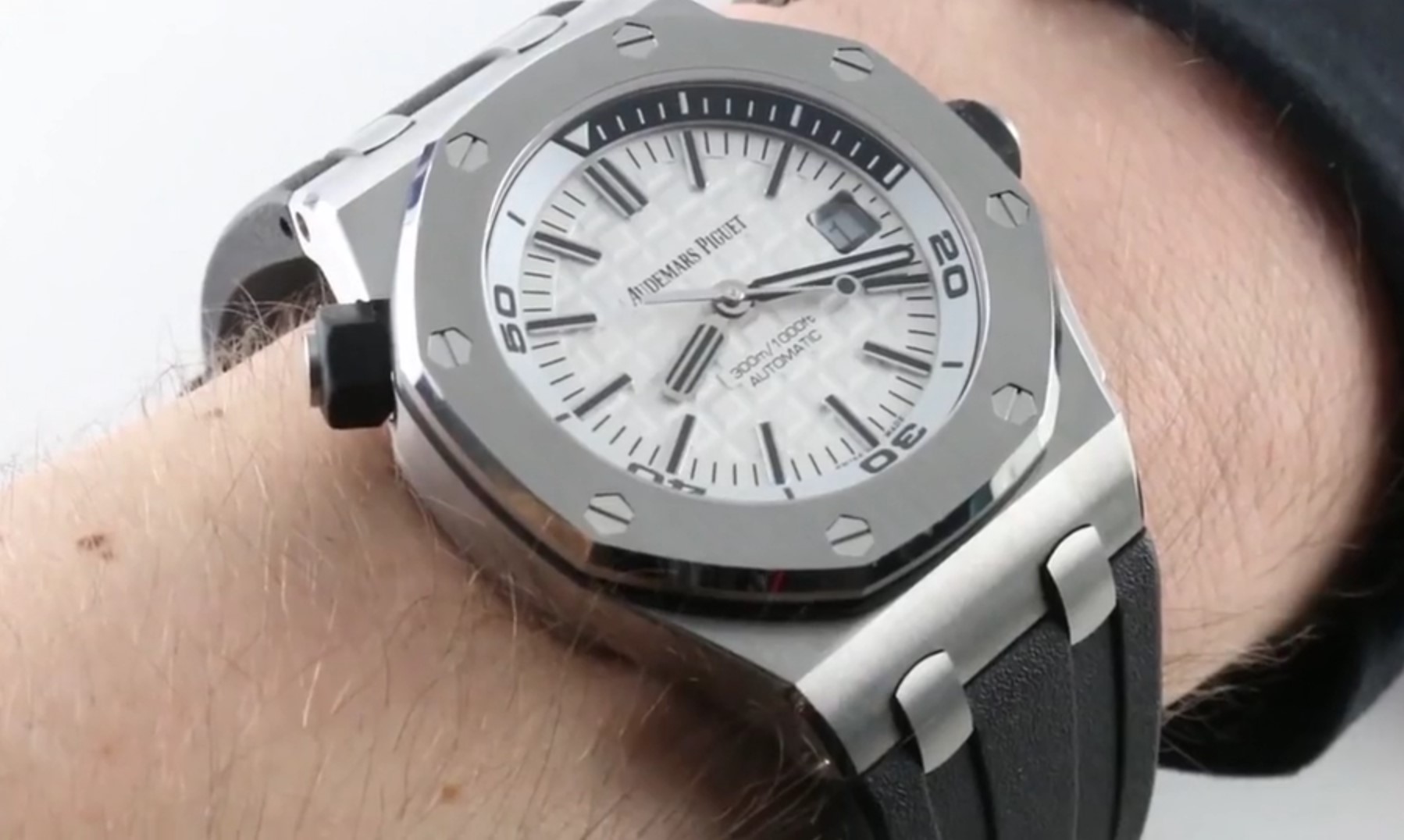 Audemars Piguet Jules Audemars Globe Ref. 15056OR.OO.A088CR.01