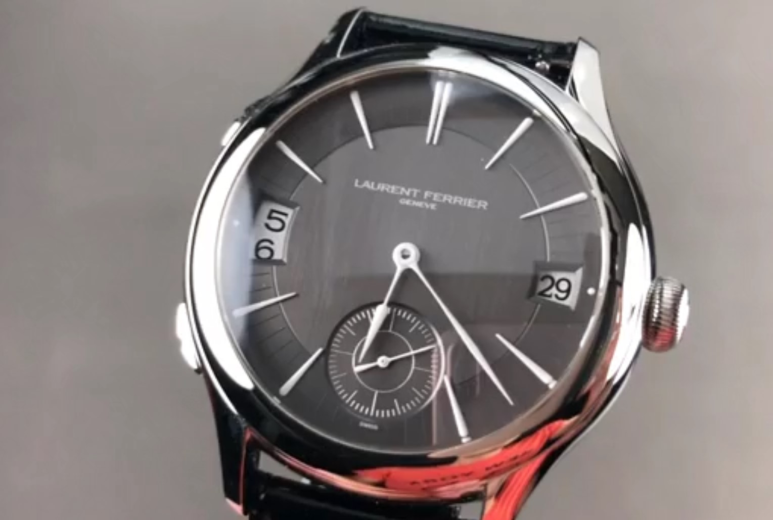 Laurent Ferrier Galet Traveller Lcf012.Ac Laurent Ferrier Watch Review