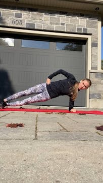 Advanced-Elite: Side plank bottom leg...