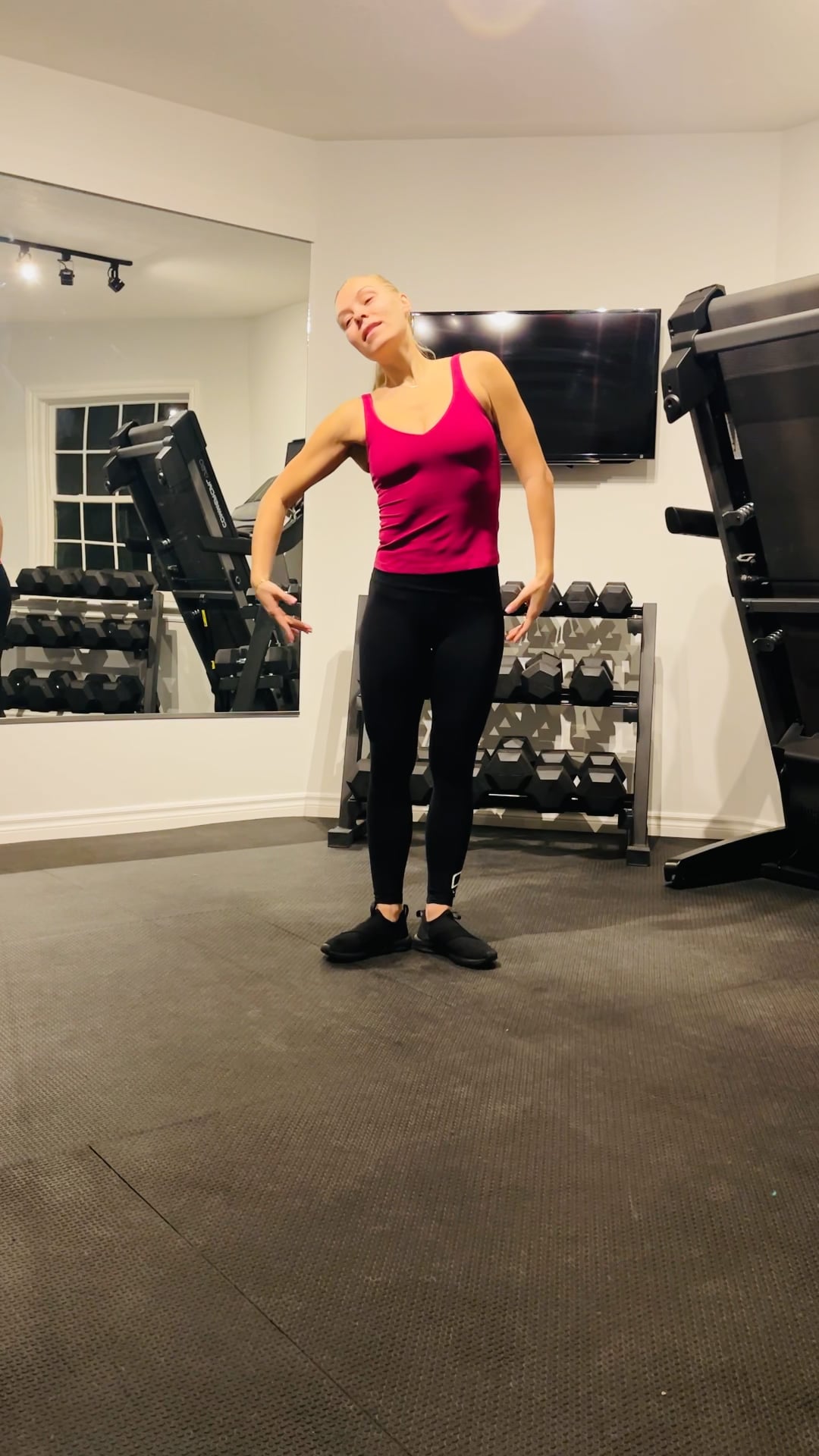 Advanced-Elite: 3rd position arm variation demonstration