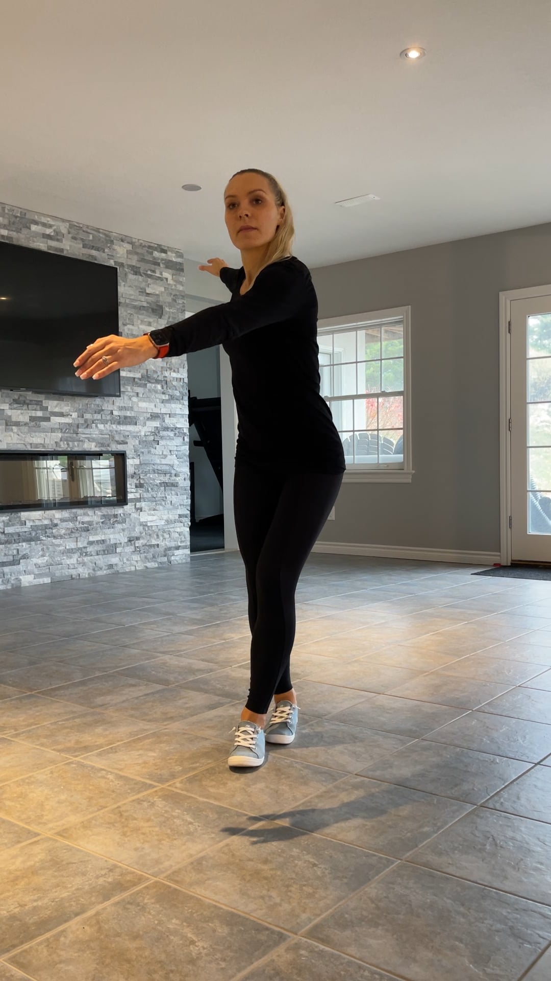 Advanced: Off-ice double loop demonstration