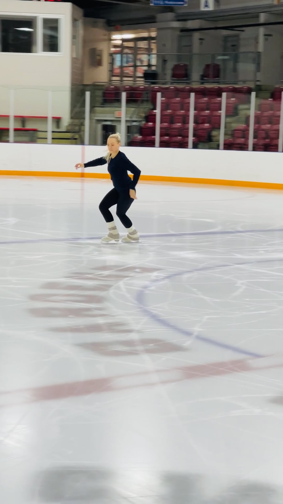 Foundation-Elite: On-ice counter three turn powerpull lutz entrance demo