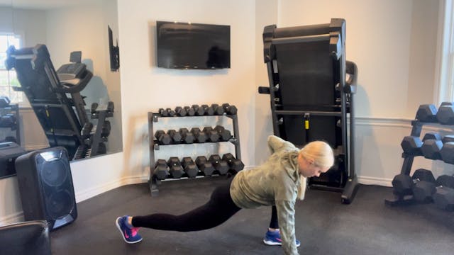 Advanced: deep lunge variation demons...