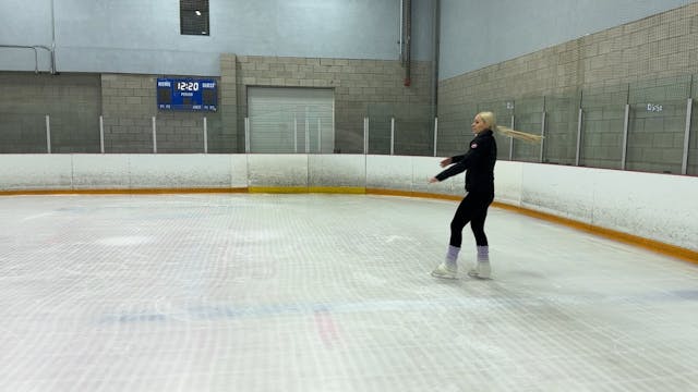 Forward inside one foot twizzle: Adva...