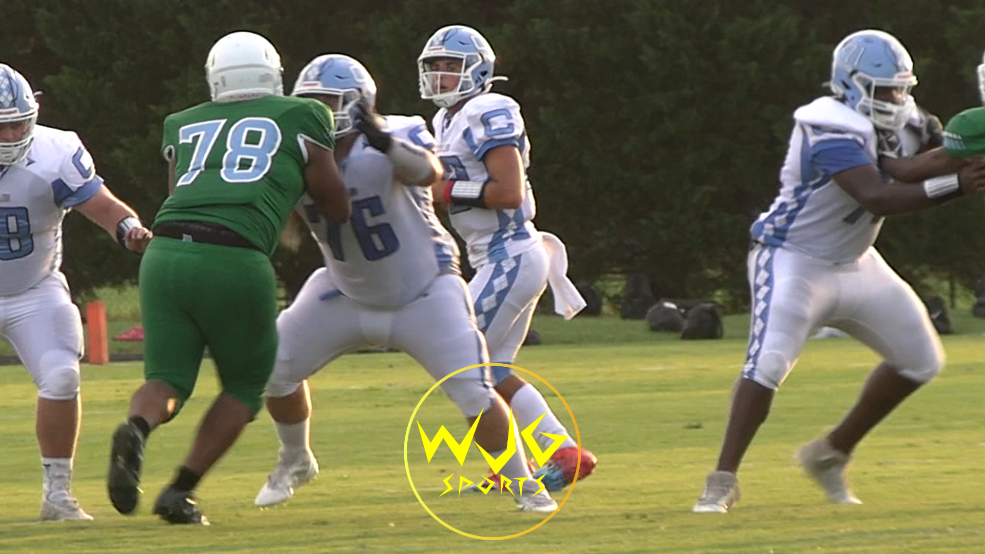 Cleveland quarterback Skyler Locklear slices up Rose