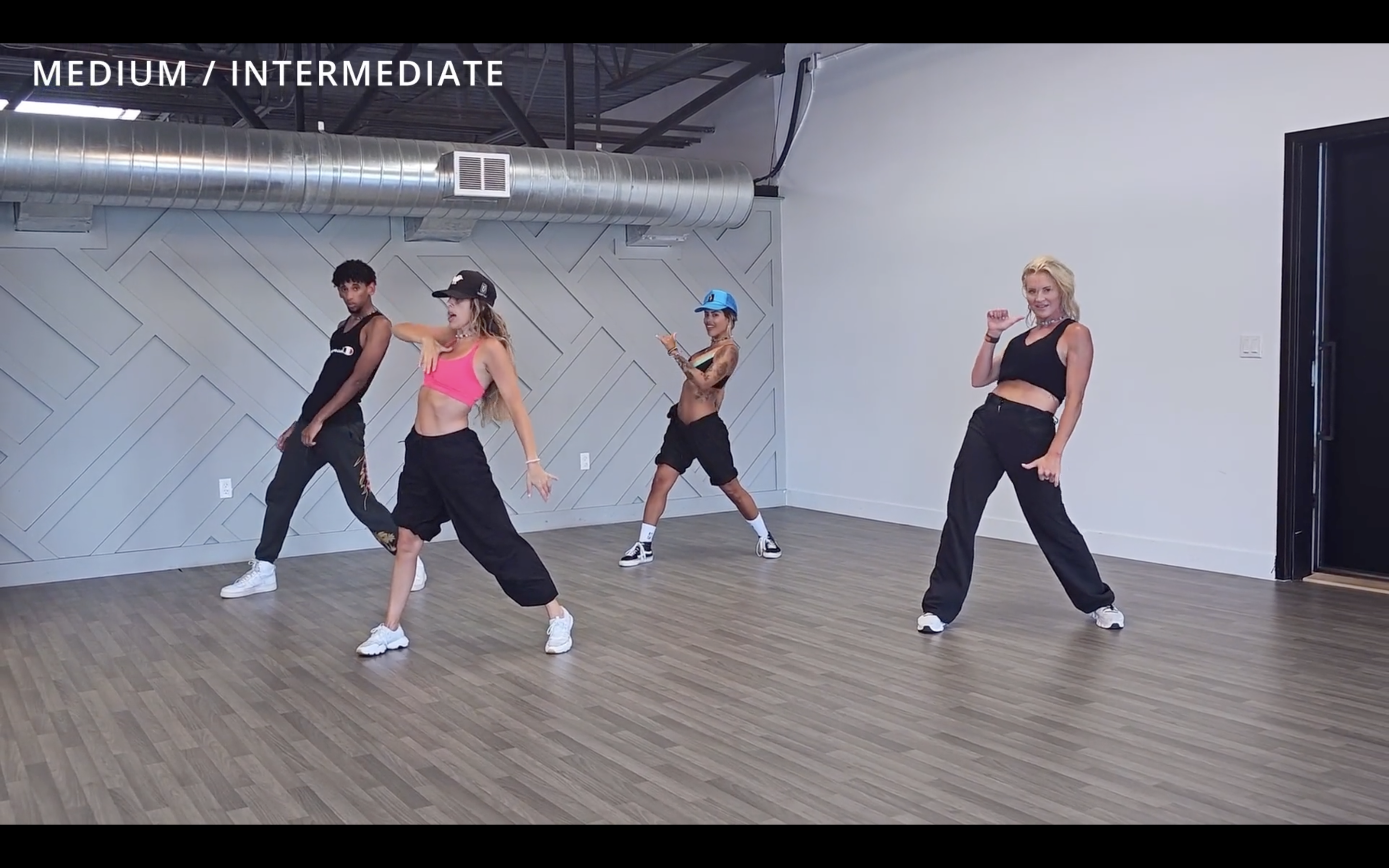 Machika - J Balvin, Jeon & Anitta