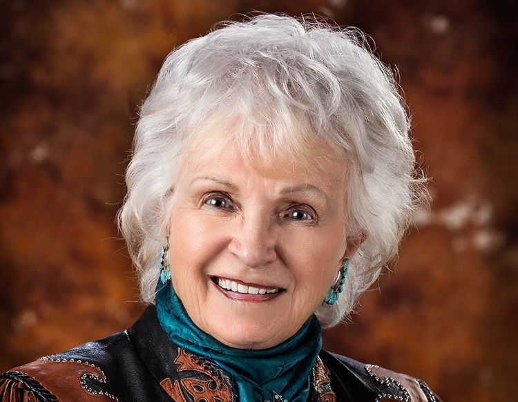 Yvonne Hollenbeck