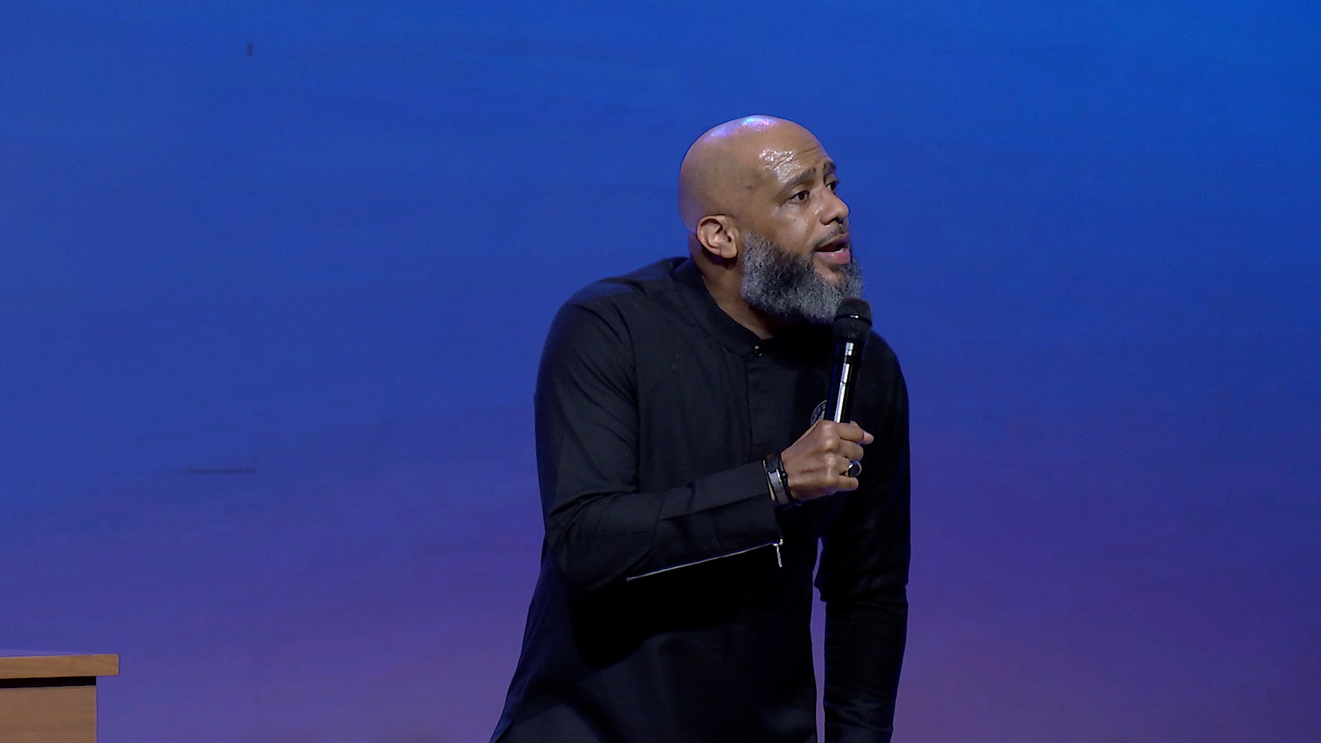 Living Life With No Limits (Sermon Only)