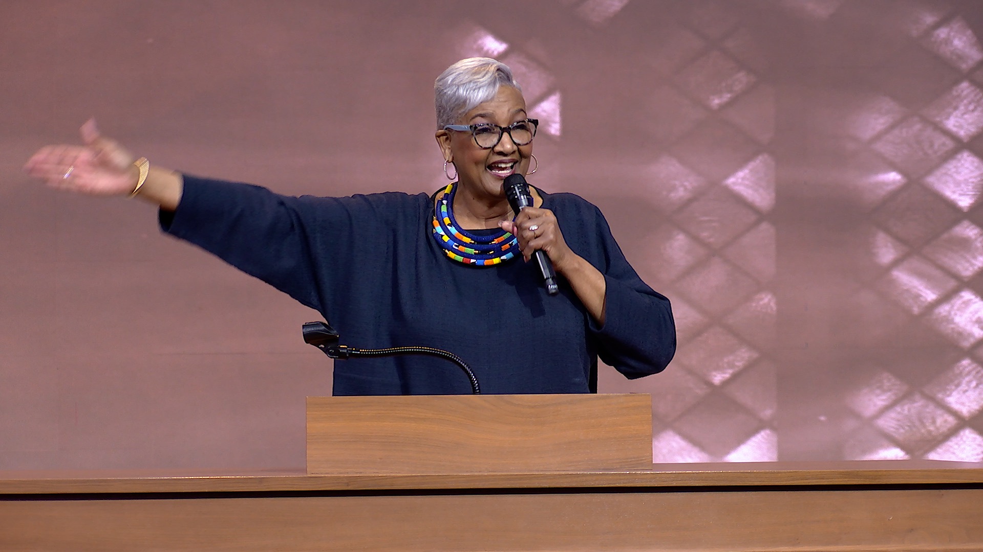 Living Beyond Disappointment | Dr. Cynthia L. Hale (8:00 A.M.)