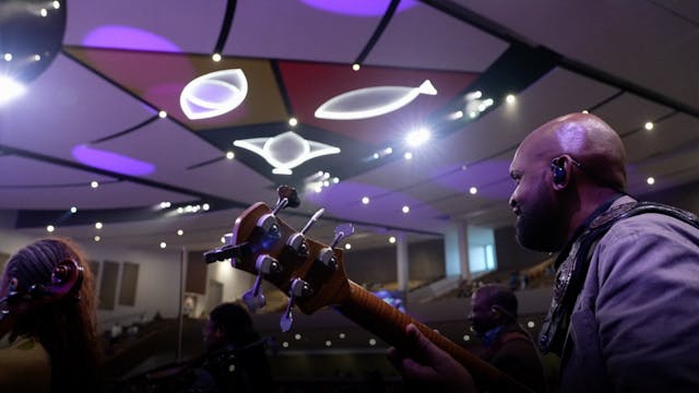 The Presence Of The Lord Is Here | Ma...