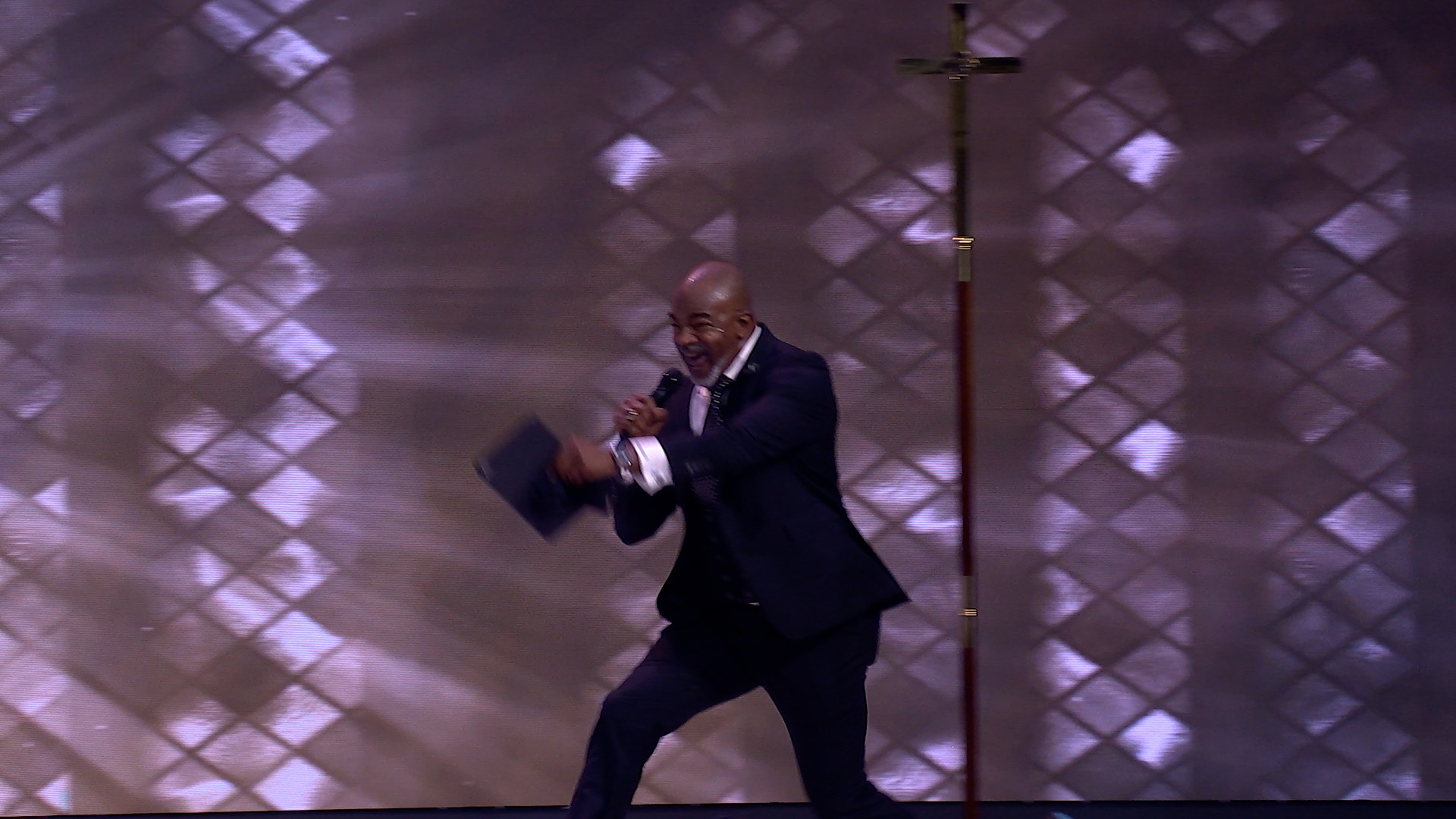 (Sermon Only) You Can't Afford to Hold Back! | Rev. Dr. Claybon Lea, Jr.