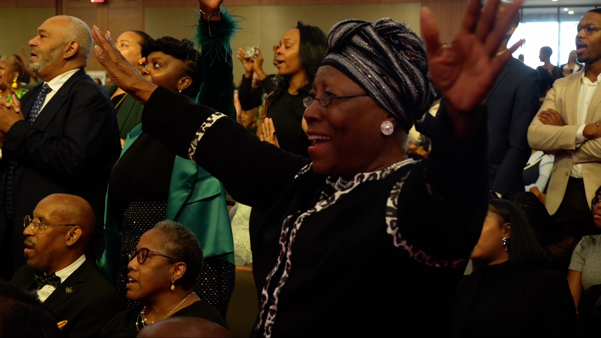 He Looked Beyond My Fault (Medley) | January 5, 2025