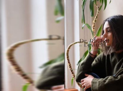 Presenting Dr. Rachel Levitch