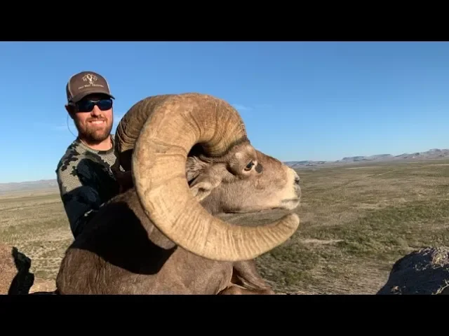 'RIVER HUNT' DESERT SHEEP HUNT ON THE RIO GRANDE