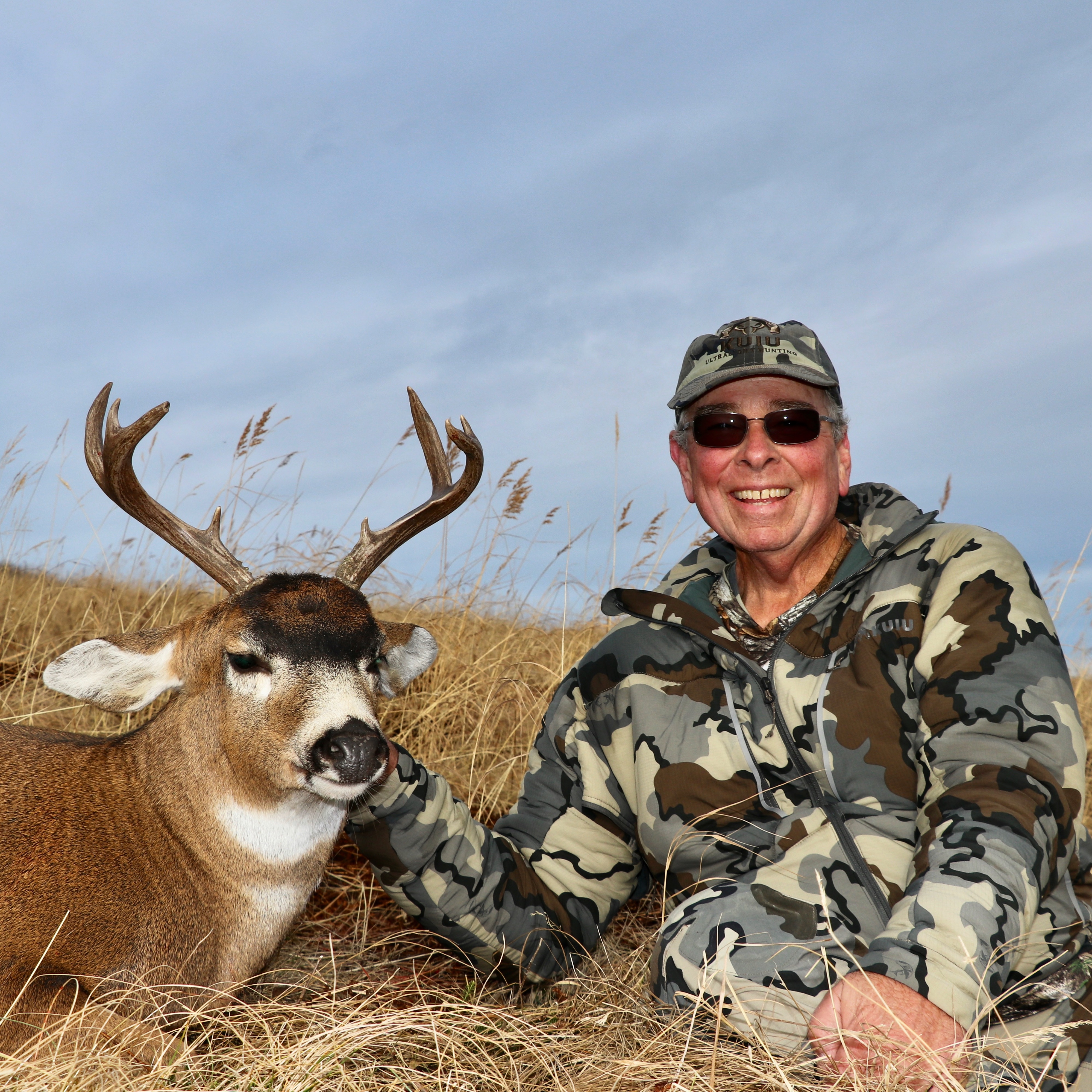 KODIAK SITKA BLACKTAIL HUNT ALASKA