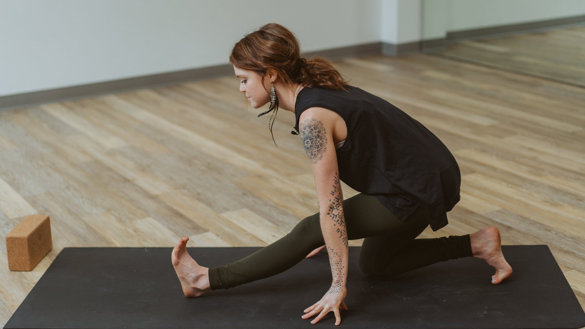 20 Minute Yoga for Active Legs with Kelsey