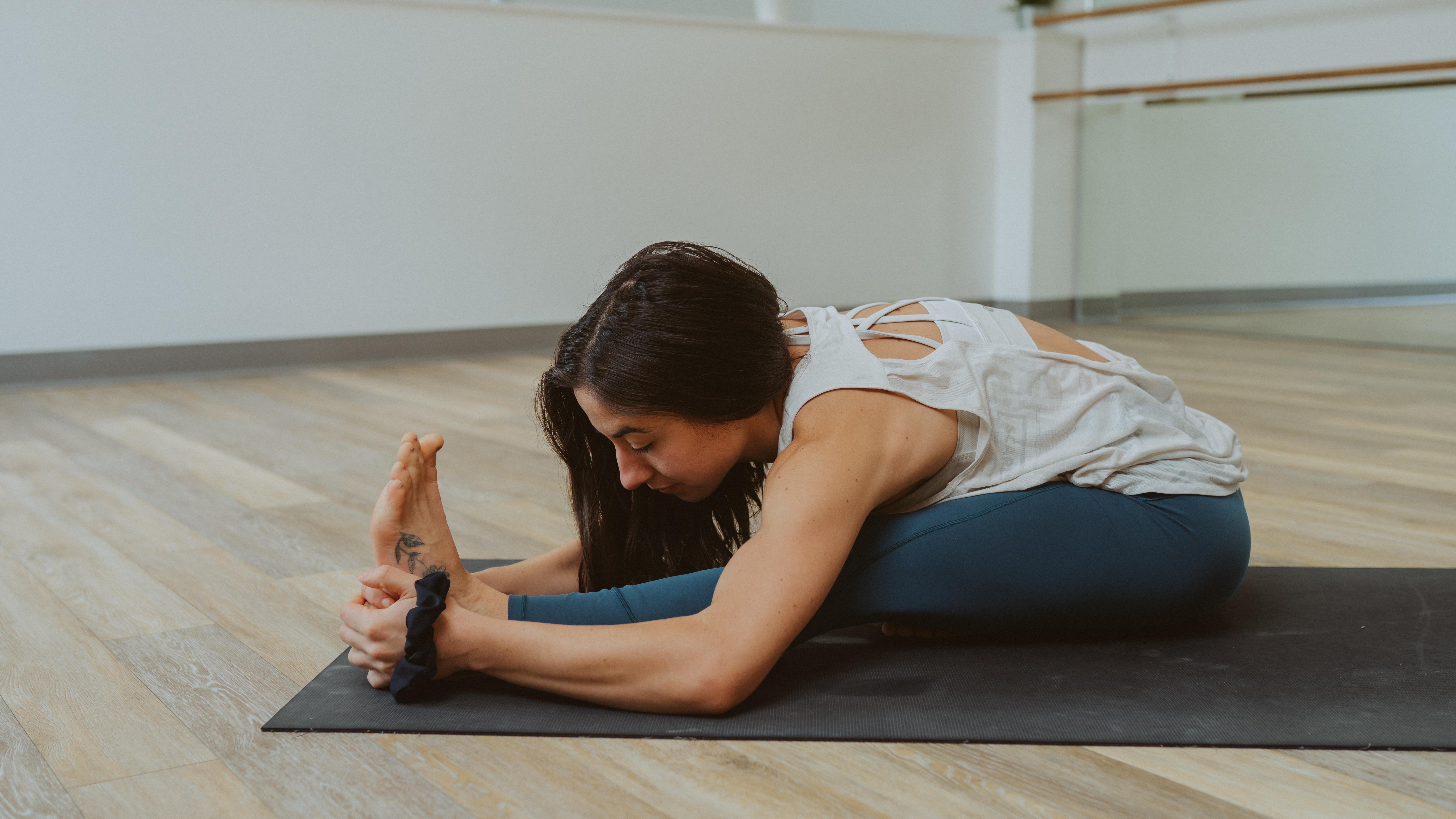 35 Minute Mind Body Flow with Rhiannon