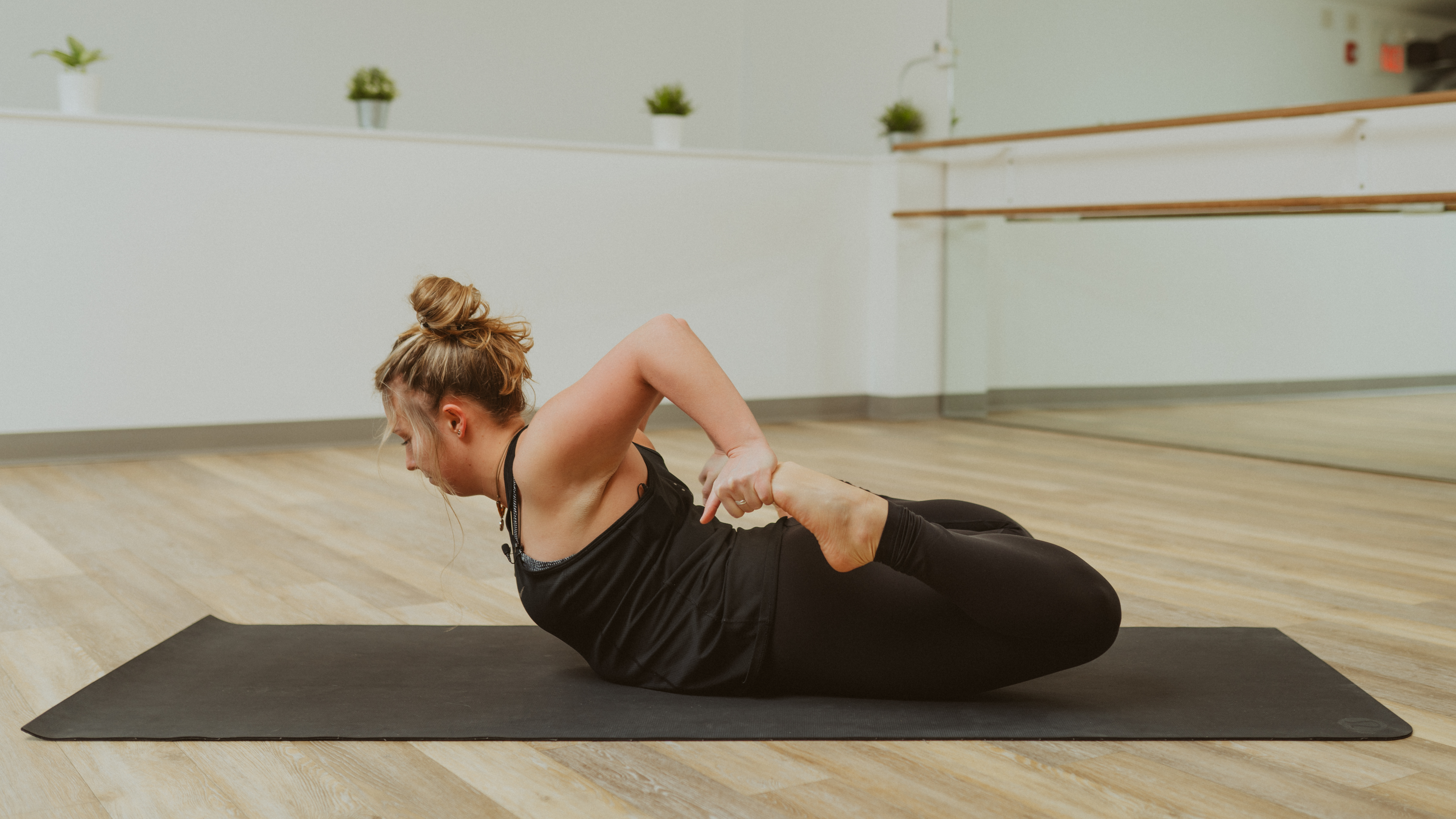 35 Minute Vinyasa Flow Series with Eira: Part 1 - Creating Space 