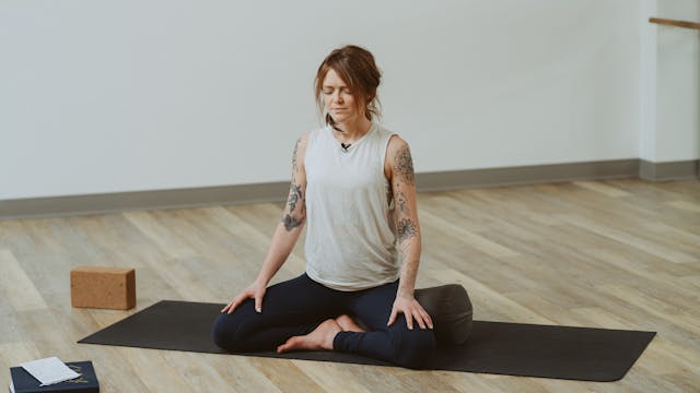 40 Minute Balance Flow with Kelsey