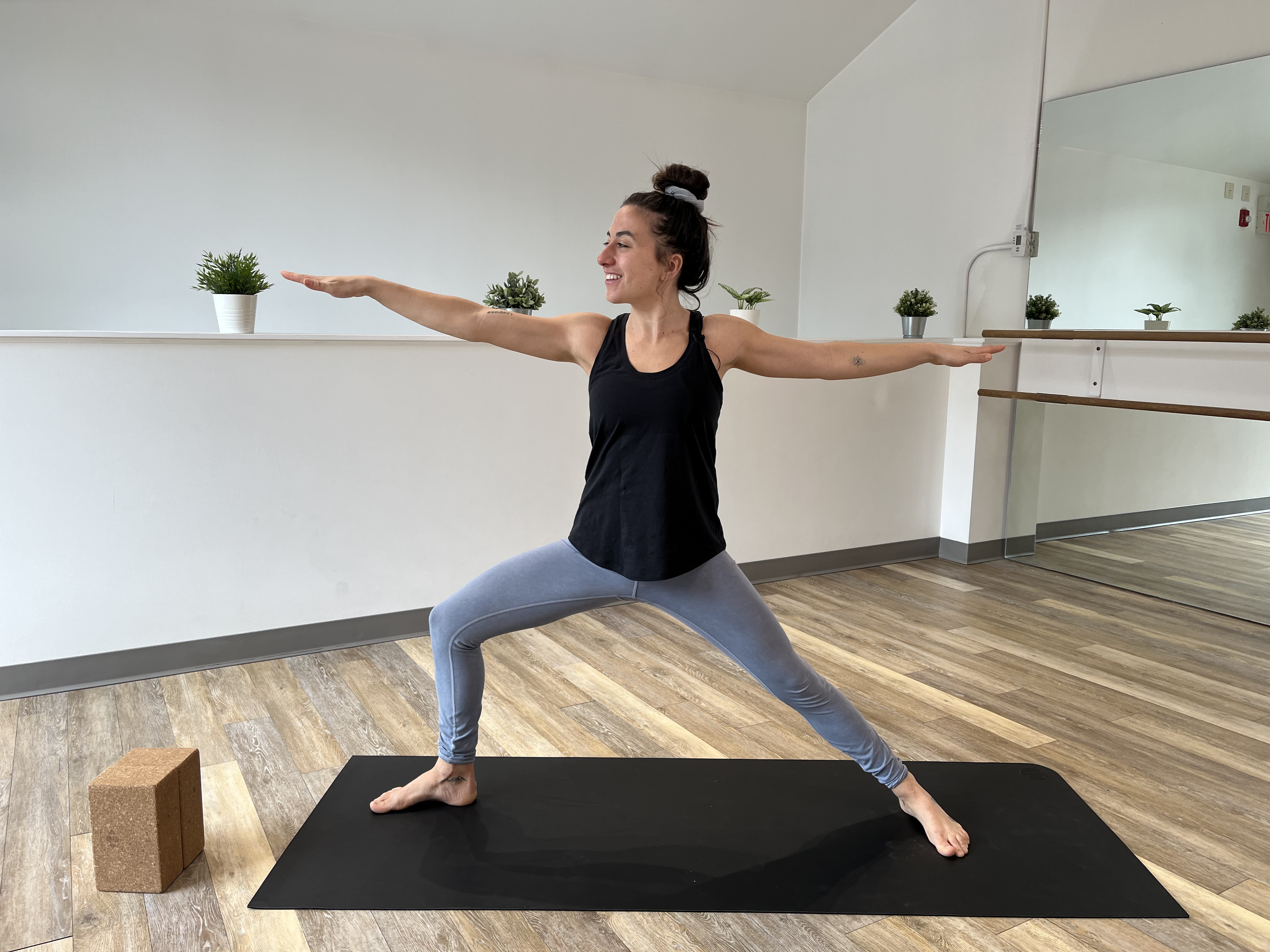 25 Minute Yoga Flow with Rhiannon