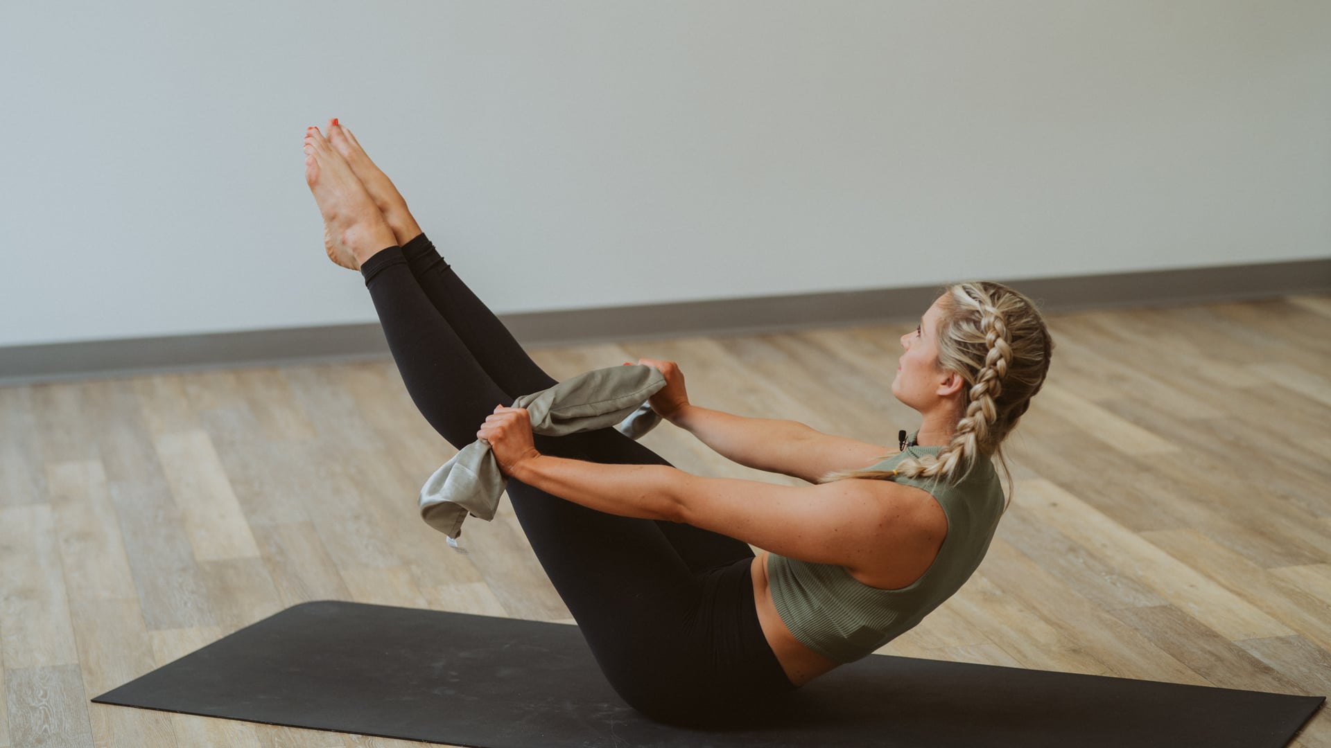 40 Minute Mat Pilates with Bailey