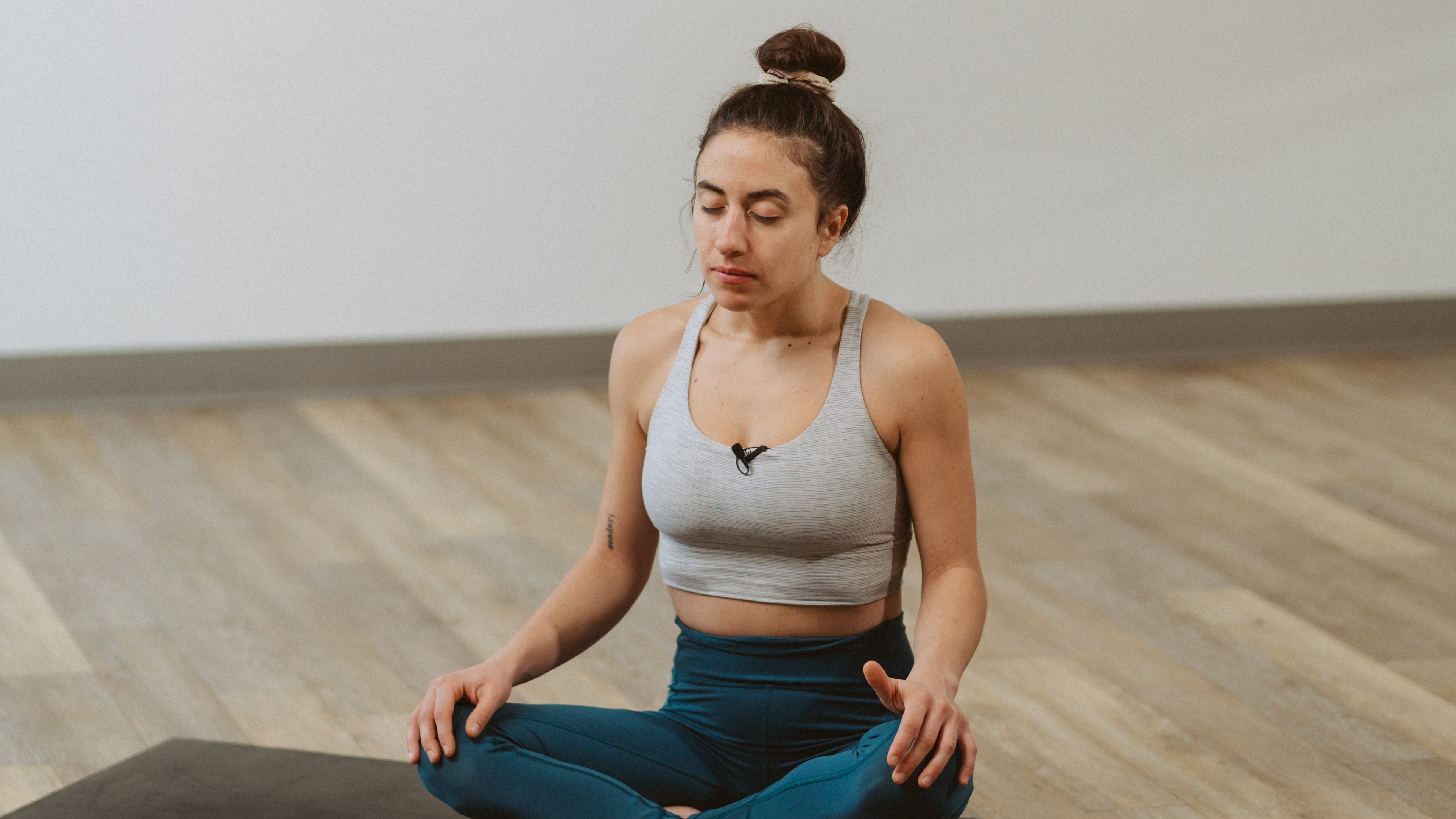 57 Minute Mixed Levels Flow with Rhiannon