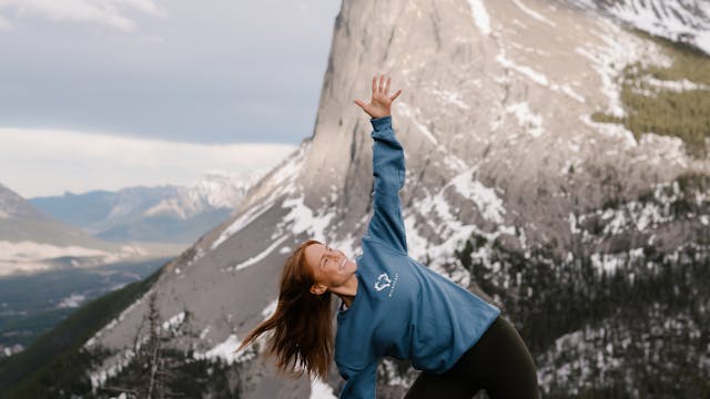 40 Minute Yoga For Hikers with Emily