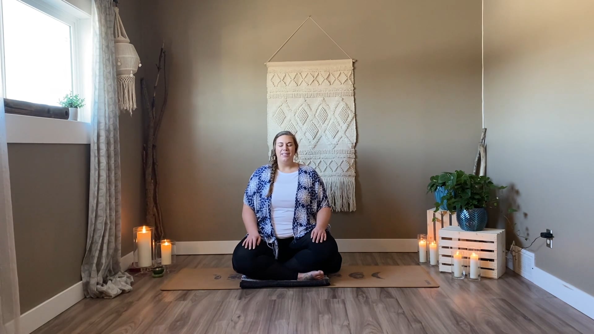 Gentle yin with Kaylee