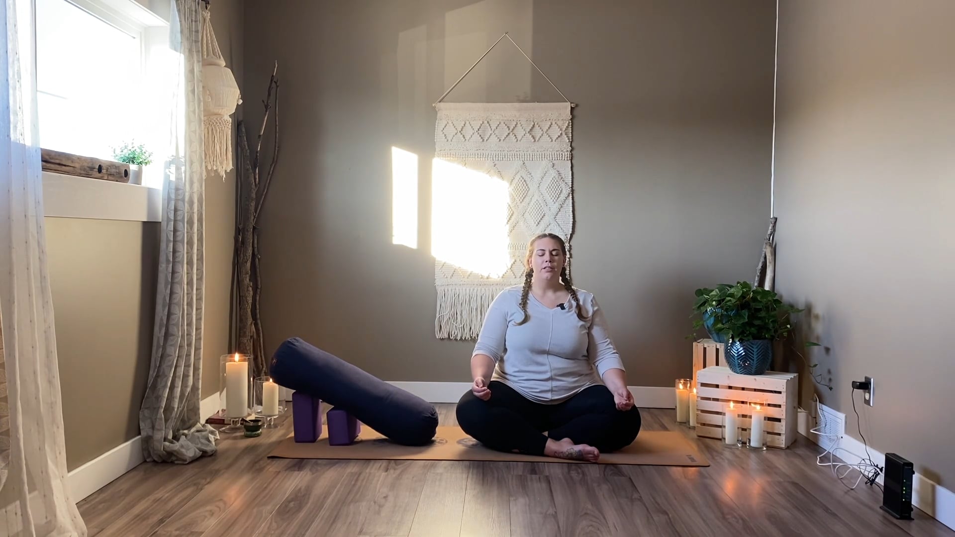 Heart opening gentle yin with Kaylee