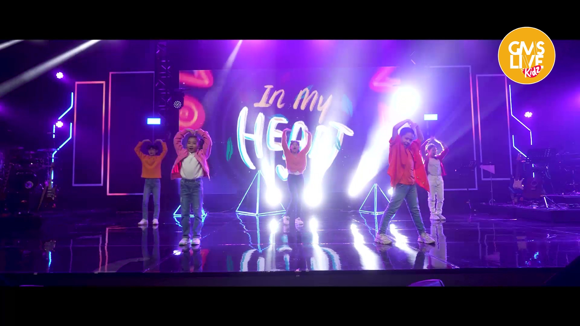 Sing & Dance | I Got Love (Stage Performance)