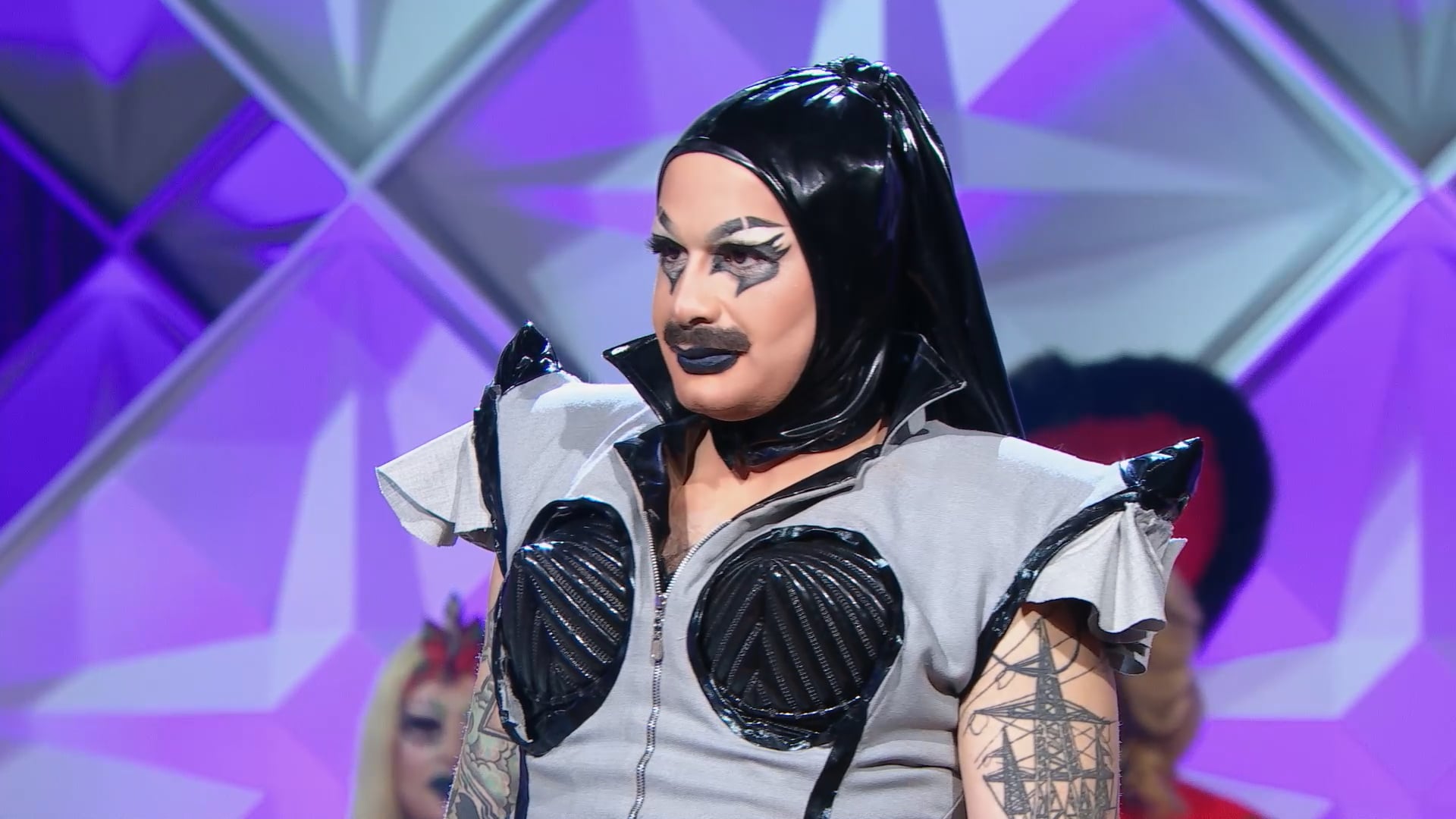 Justin Bieber – Beauty and a Beat | Halal Bae and Miss Moço | DR Canada S3E1