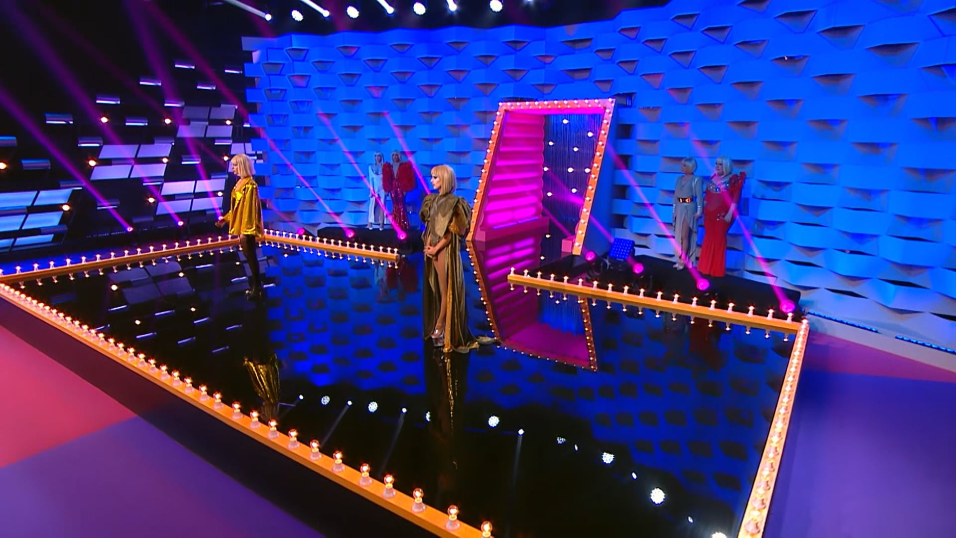 Raffaella Carrà – Qué dolor | Drag Sethlas & Marina | DR España S2E7