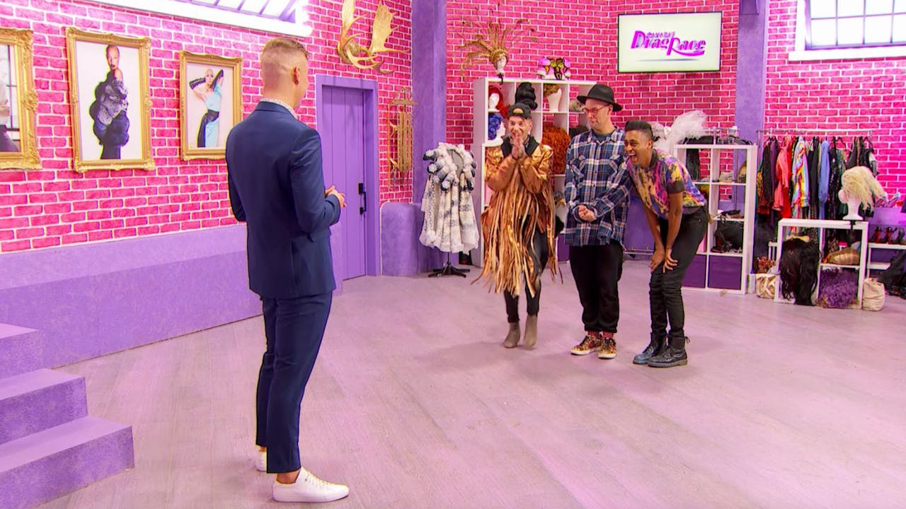 U Wear It Well - Season 1 - Wow Presents Plus