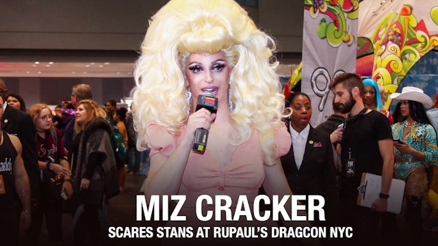 Miz Cracker Scares Stans: DragCon NYC 2018