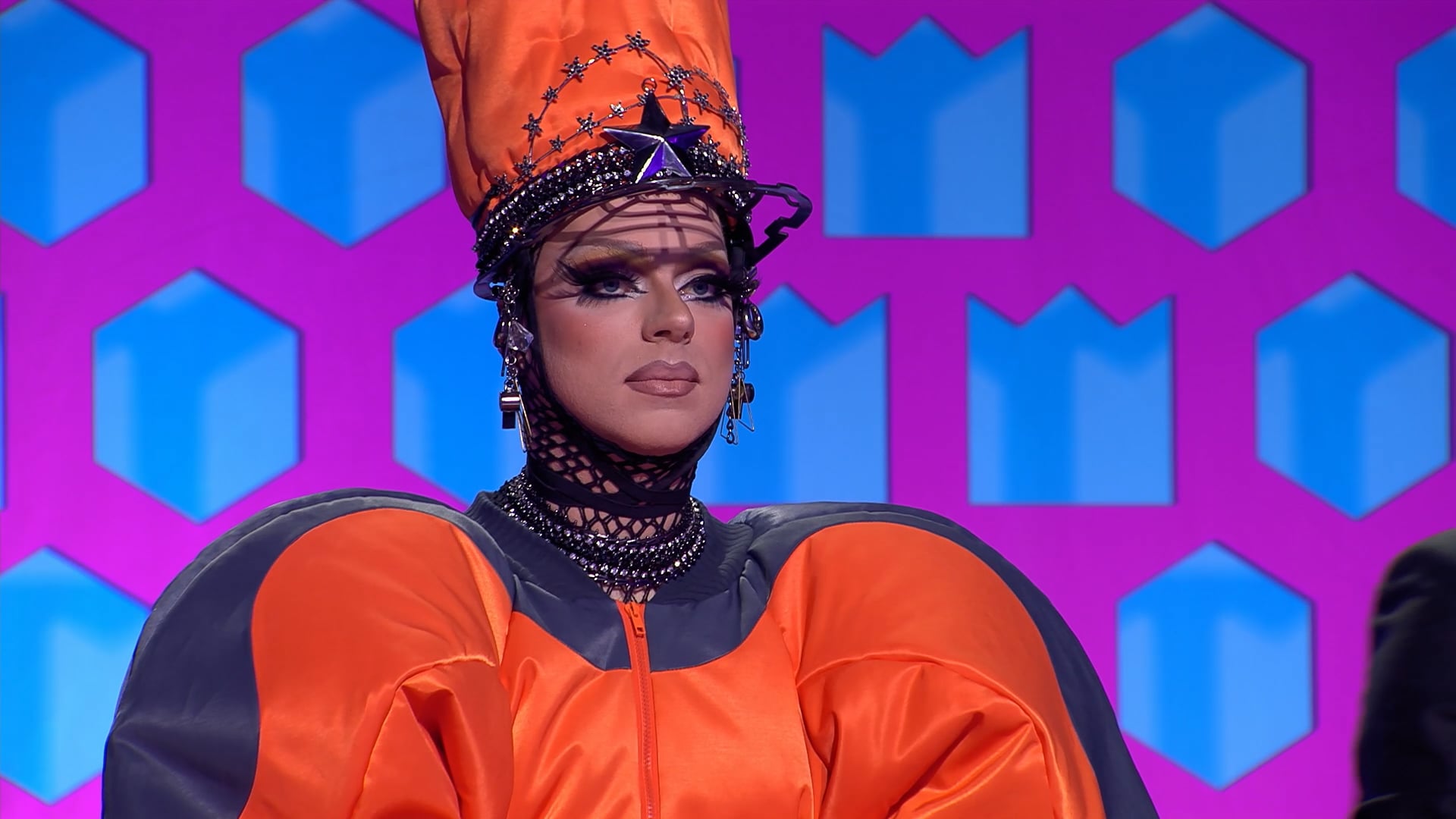 Daniela Rathana – Puss & Kram | Almighty Aphroditey & Endigo | DR Sverige S1E1