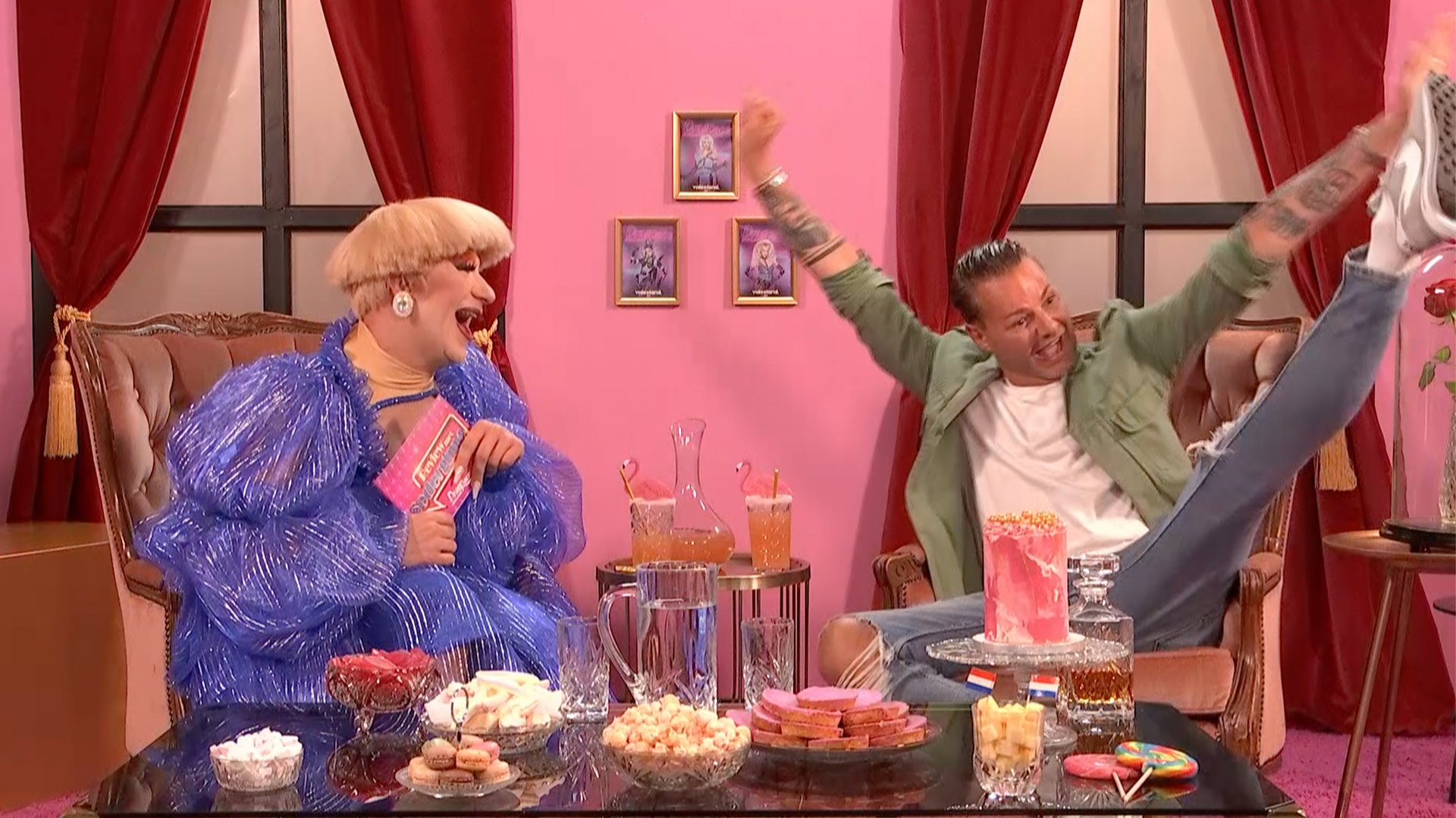 Review with Sederginne and guest Fred van Leer