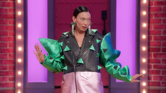 Paris (Ontario) Fashion Week (Dubbed)