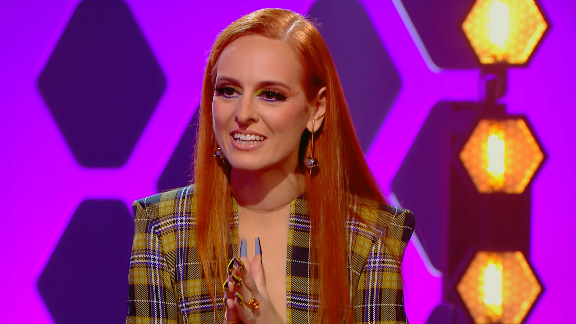 SPOILER ALERT: Tras la Carrera with the First Eliminated Queen of Season 2