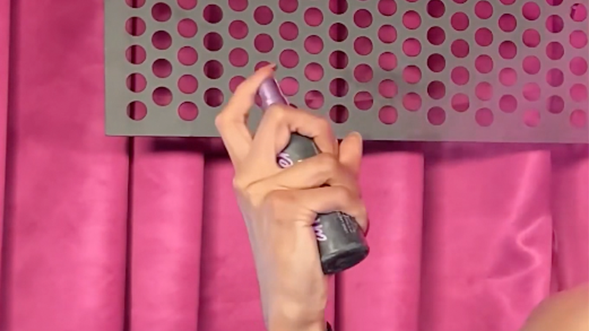 SPOILER ALERT: Getting Glam with the Third Eliminated Queen