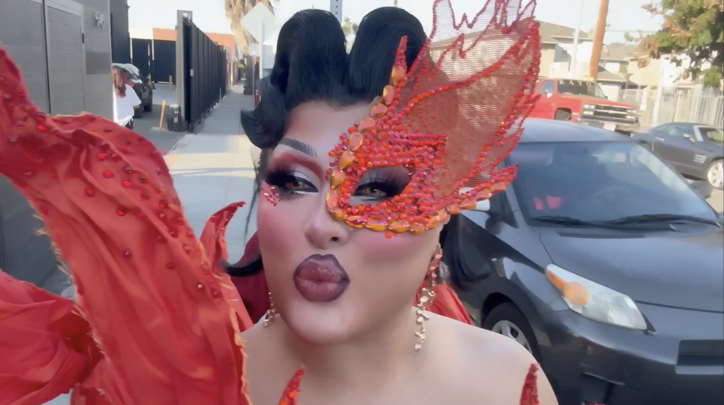 My Untucked Life - Morphine Love Dion