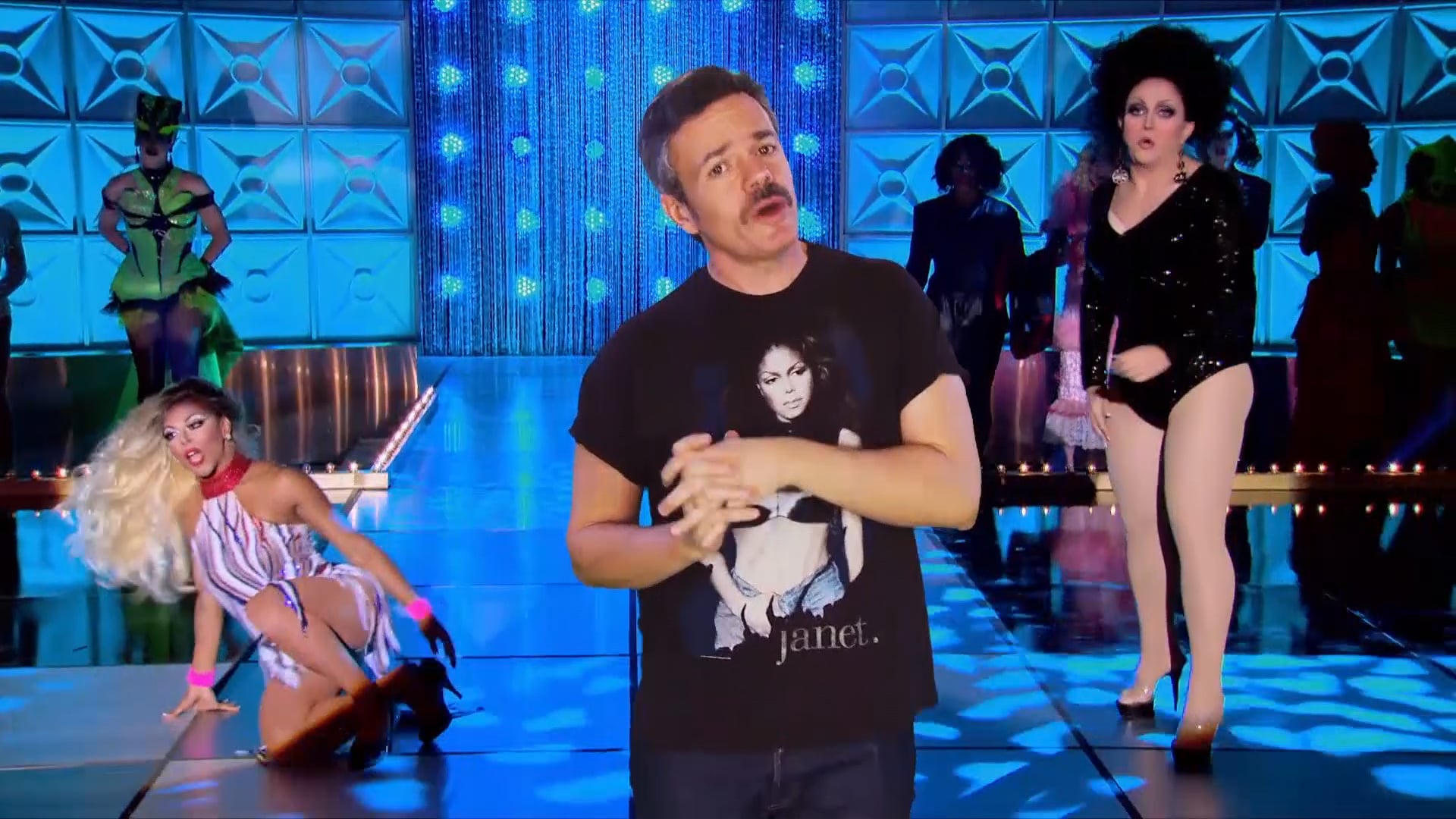 SPOILER ALERT: Divas Live