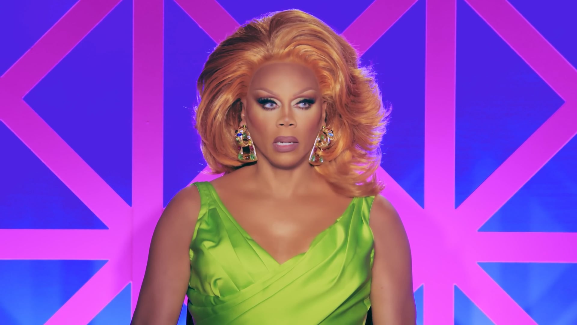 Alexandra Burke – Heartbreak On Hold | Vicki Vivacious & DeDeLicious | UK S5E6