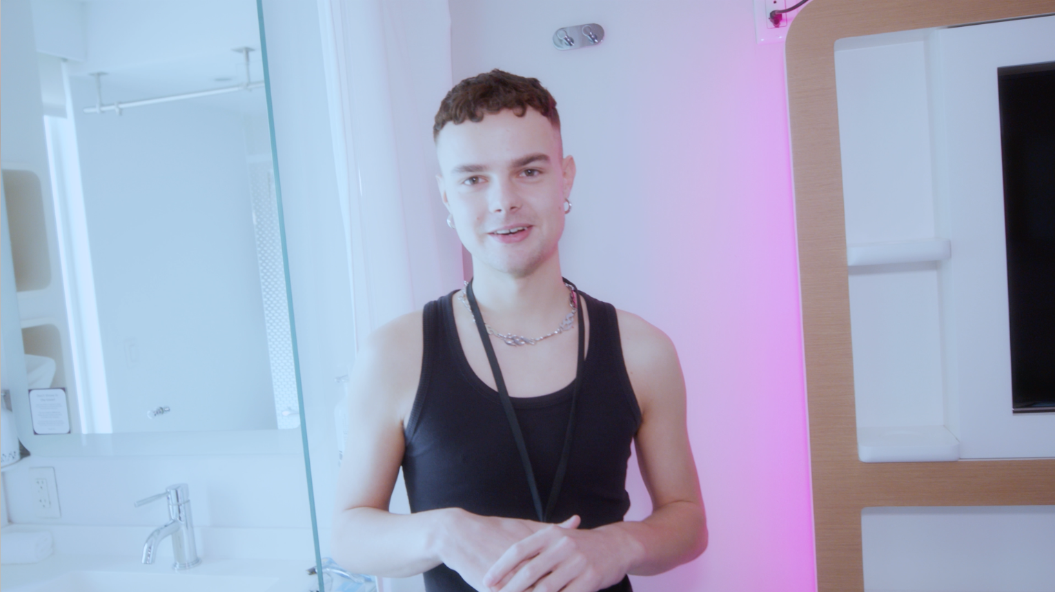 Gothy Kendoll: Keep Calm and Meet the Queens