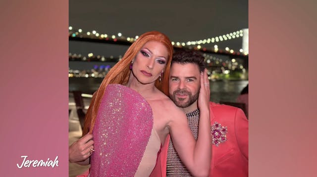 Scroll Patrol with Nicole Paige Brook...