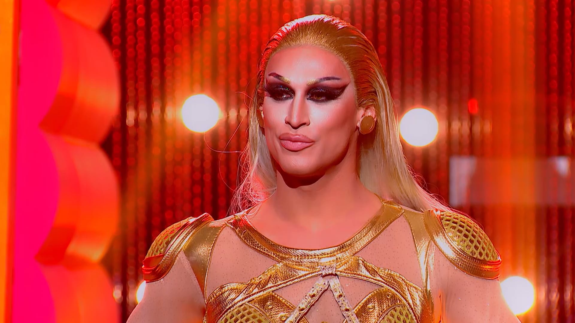 Rigoberta Bandini – Ay Mamá | Clover Bish & Kelly Roller | DR España S3E4