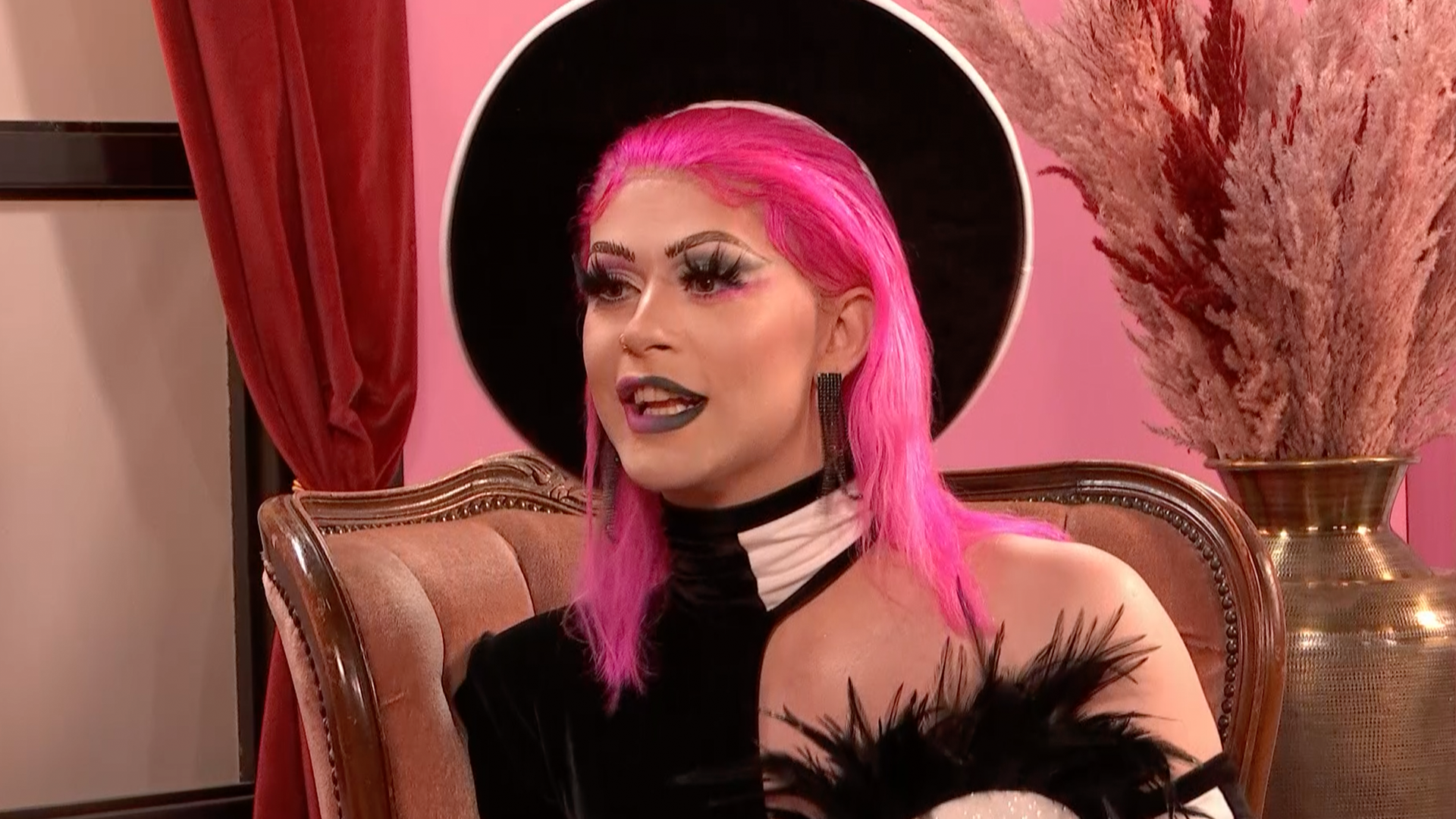 Review with Sederginne and guest Janey Jacké