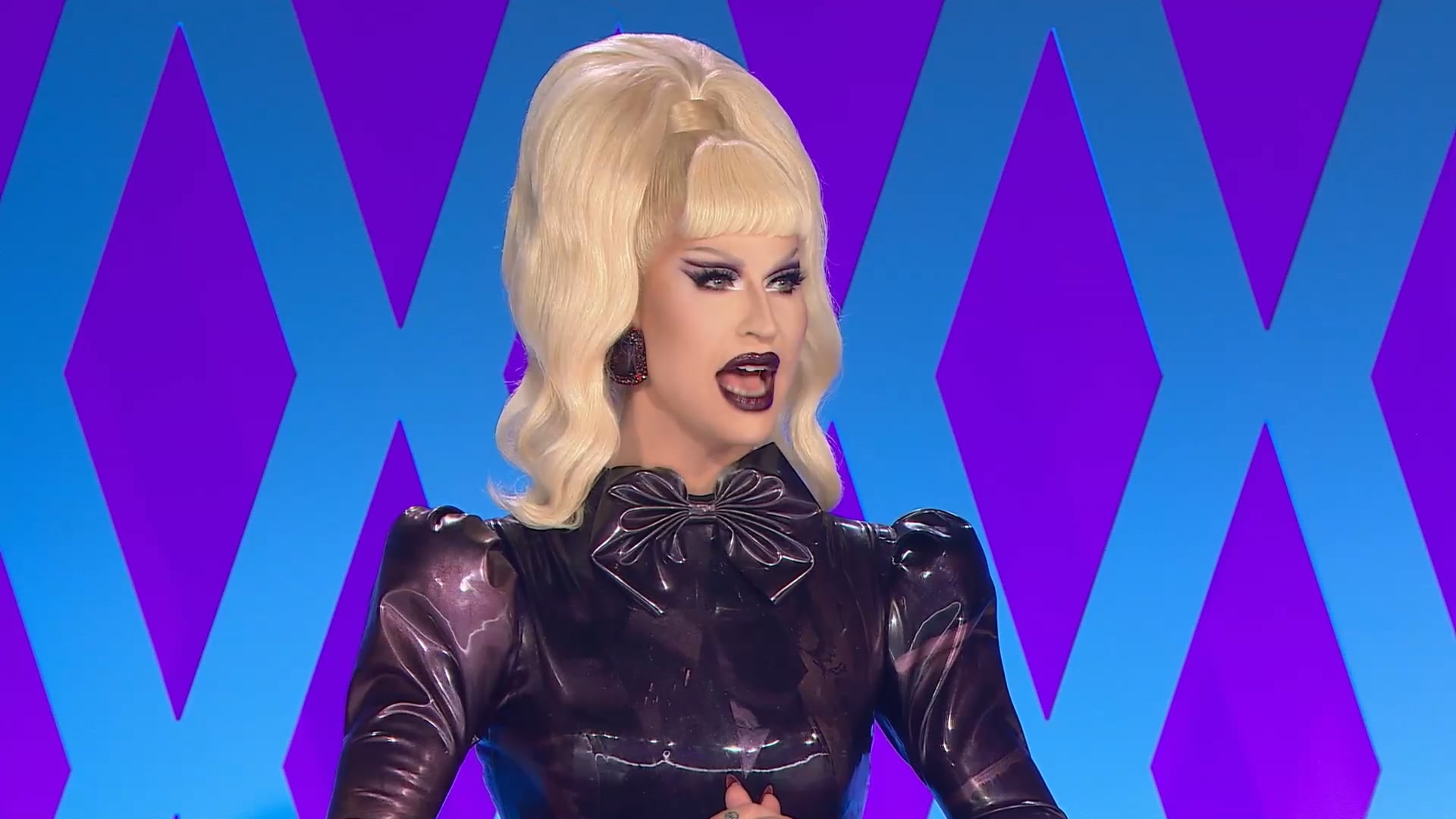 Estelle – Freak | Rita Baga & Victoria Scone | CVW S1E5