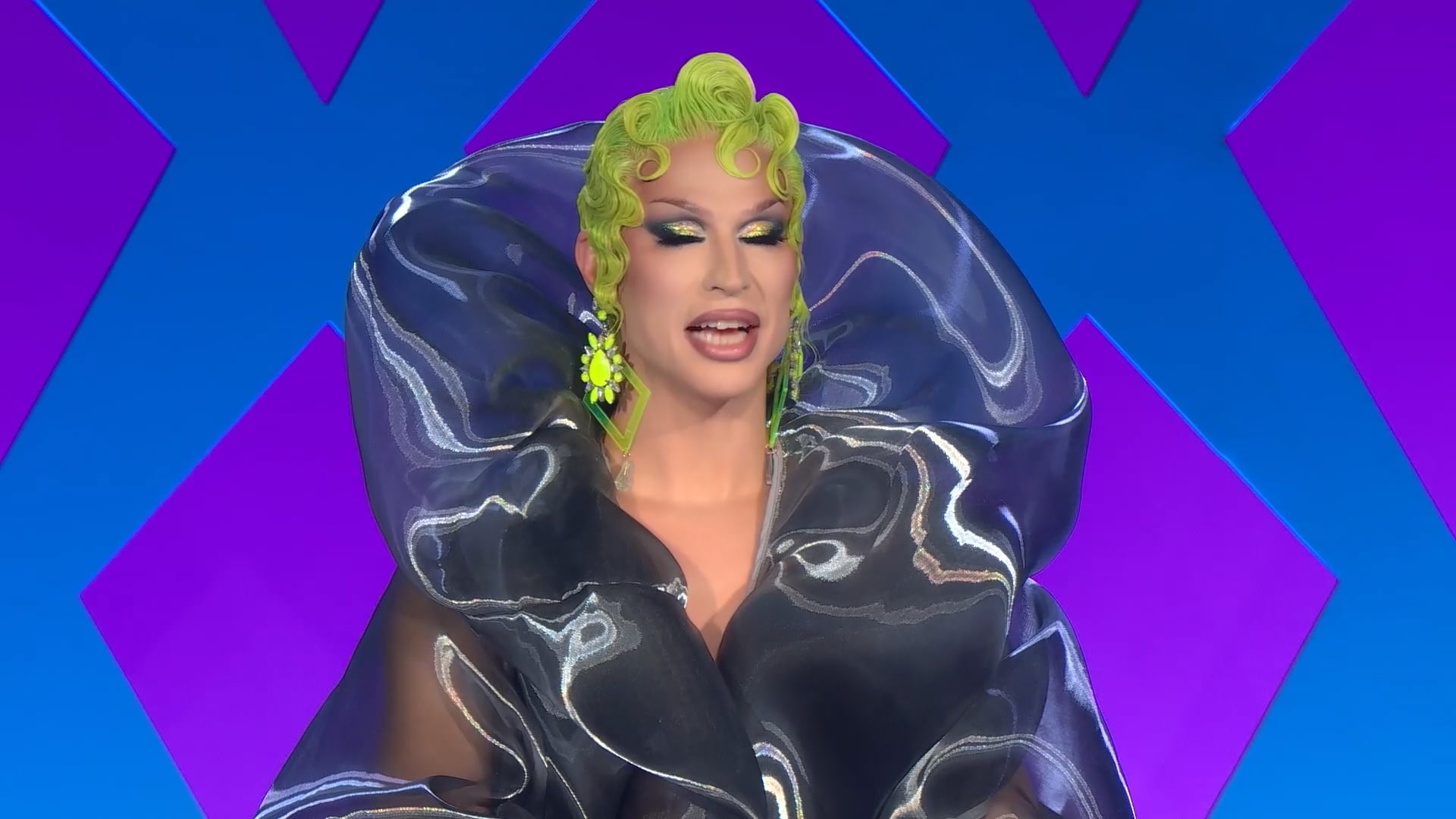 Avril Lavigne – What The Hell | Cheryl & Tynomi Banks | CVW S2E3